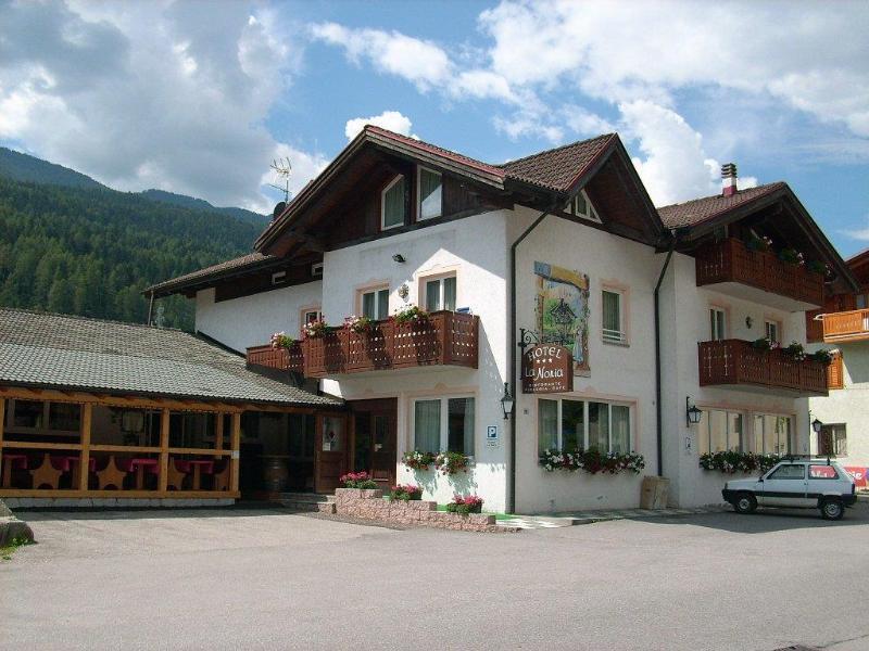 קומזדורה Hotel La Noria מראה חיצוני תמונה